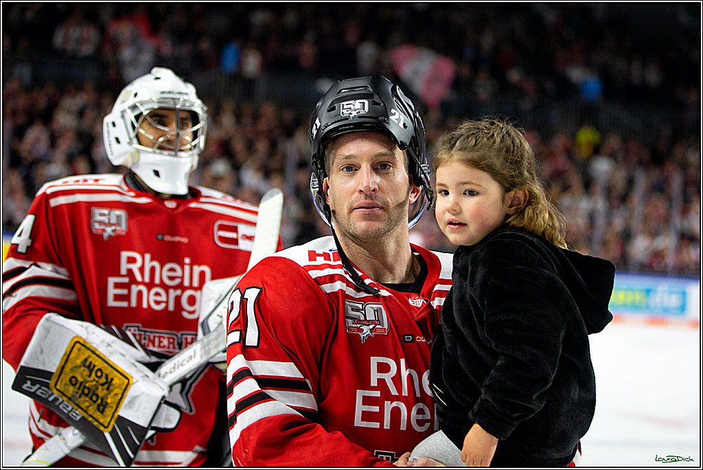PENNY DEL; Koelner Haie- Straubing Tigers; Koeln, 09.10.2022